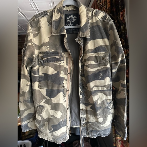 Vintage Volcom Scout Camo Jacket - Picture 2 of 8